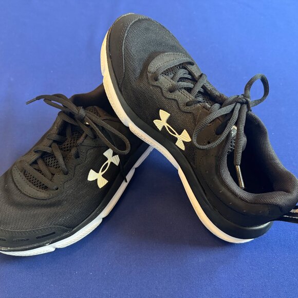 Women's Under Armour Charged Assert 10 Running Shoes Size 8 • Nearly New! - Picture 1 of 7